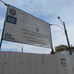 Placa sinaliza as obras de reforma do Terminal de Nilópolis